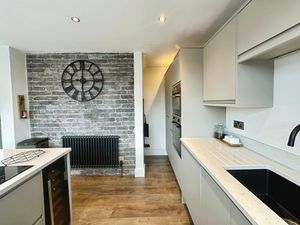 Photo 16- click for photo gallery